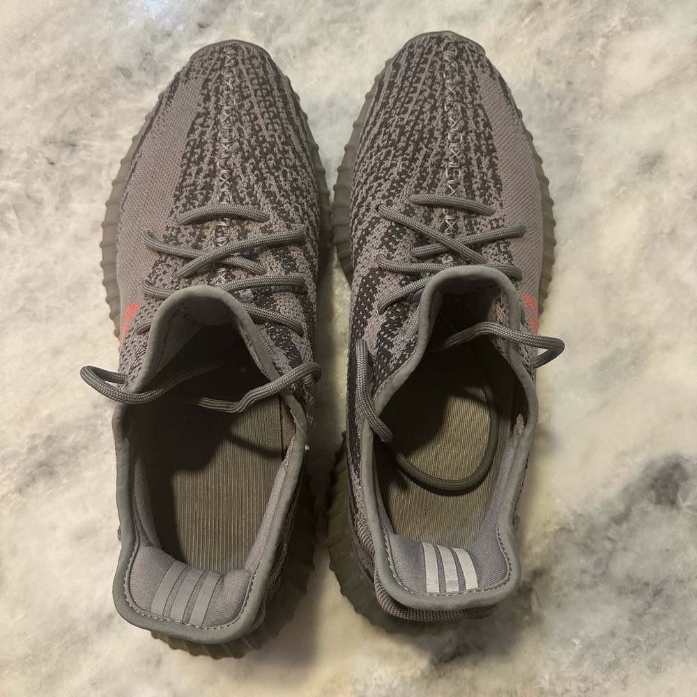 YEEZEYS SIZE 12